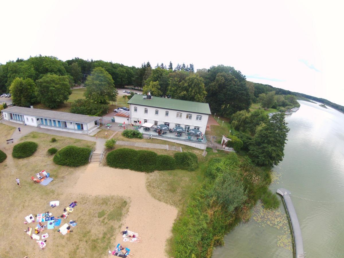 Hotel & Restaurant Haus Am See Locknitz Exterior photo